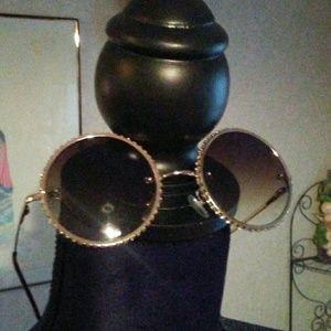 Hinged round retro rhinestone punk glasses